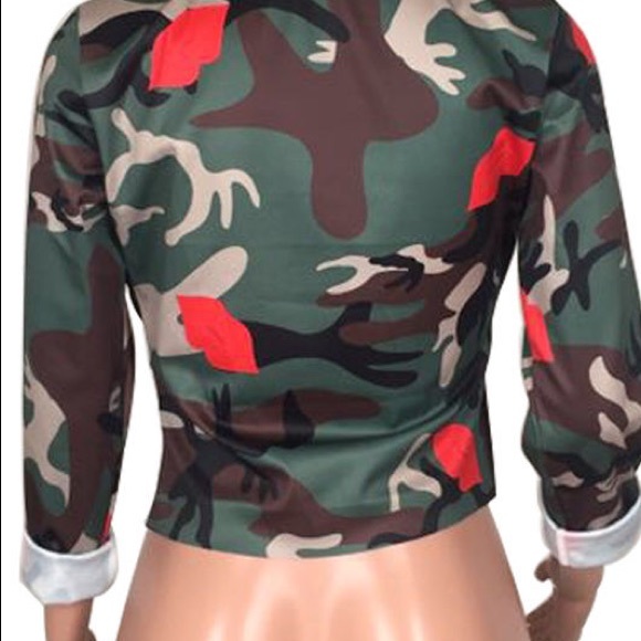 Lips Embellished with Camouflage Shirt Jacket - Picture 4 of 4